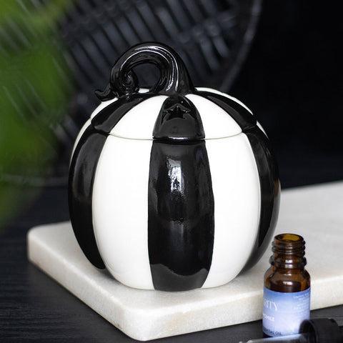 Black & White Pumpkin Warmer